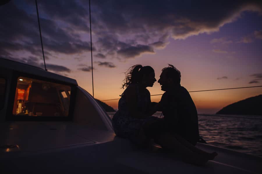 Prewedding boat at sunset in a happy atmosphere