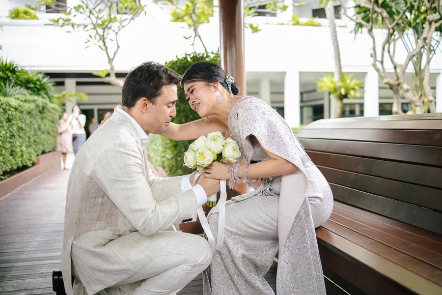 thai ceremony couple