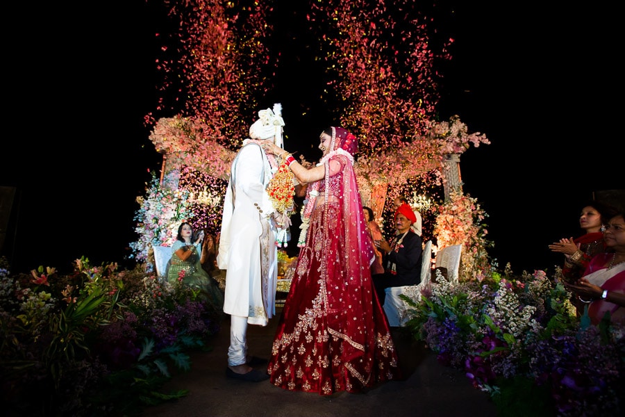 Indian wedding Groom & Bride Varmala Indian wedding Jaimala garland